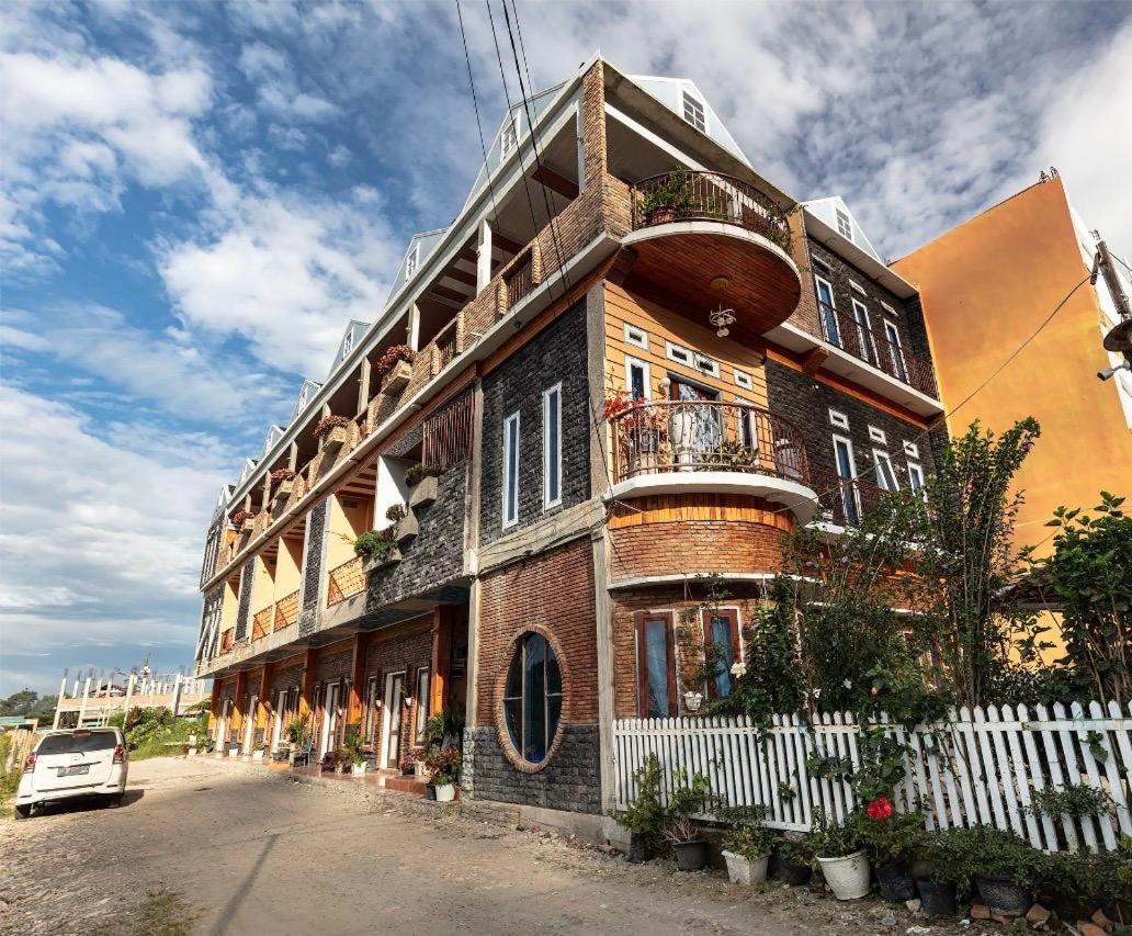 Sapo Rumbia Berastagi Exterior photo